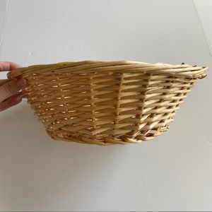 Round wicker rattan woven basket
